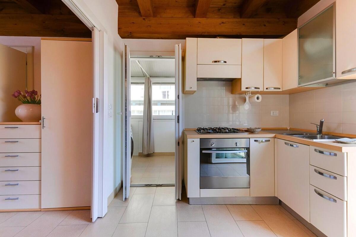 Summer - Casa A Due Passi Dal Mare Con Free Parking E Wi-fi